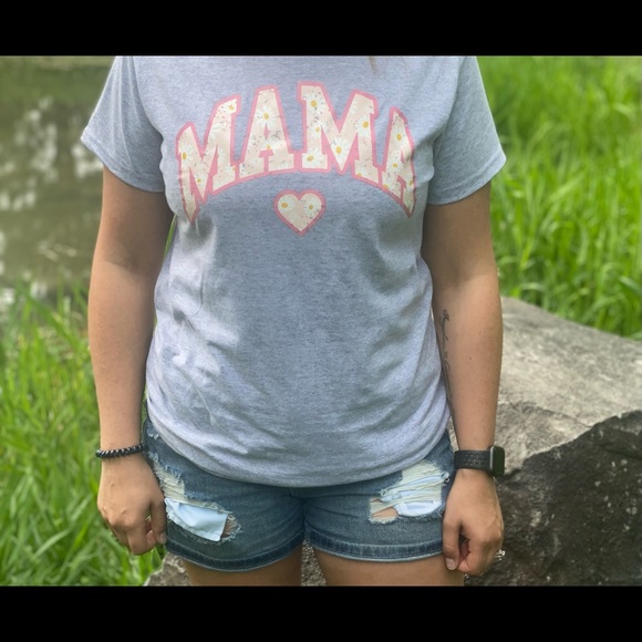Mama daisy shirt - Picture 1 of 1